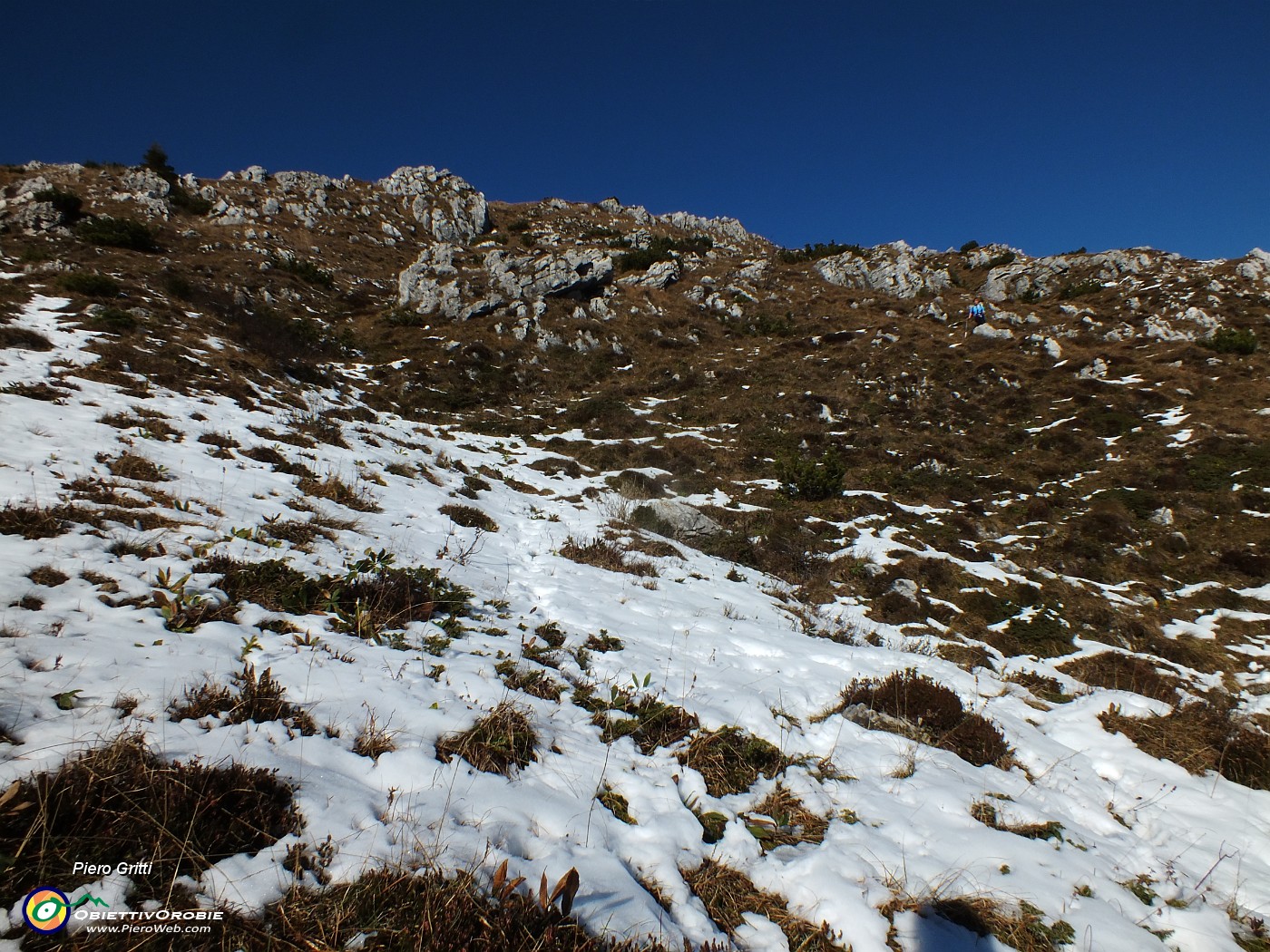 39 Salendo verso Cima Cancervo.JPG